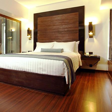 Svenska Design Hotel, Electronic City, Bangalore Kammasandra Buitenkant foto
