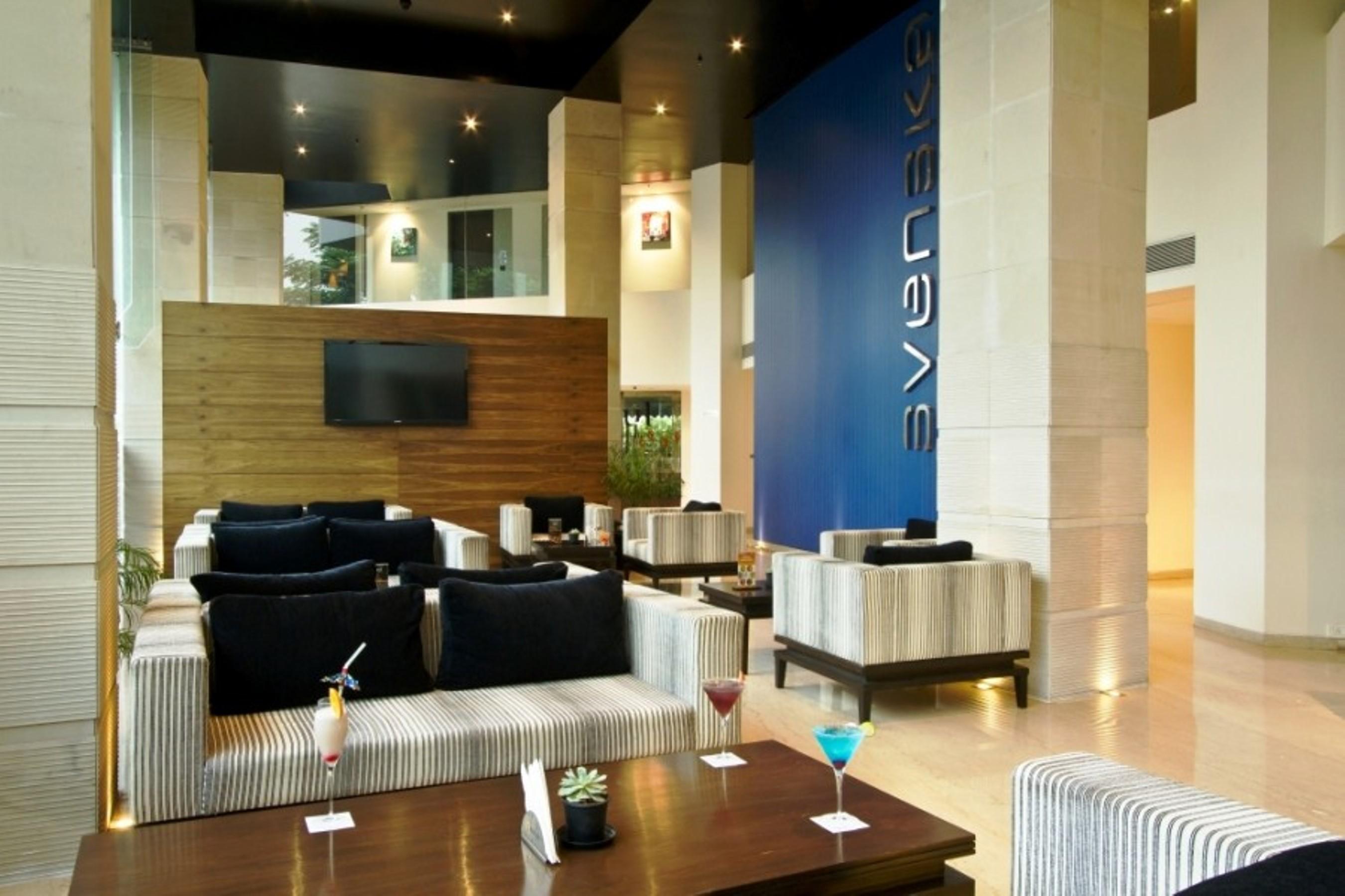 Svenska Design Hotel, Electronic City, Bangalore Kammasandra Buitenkant foto