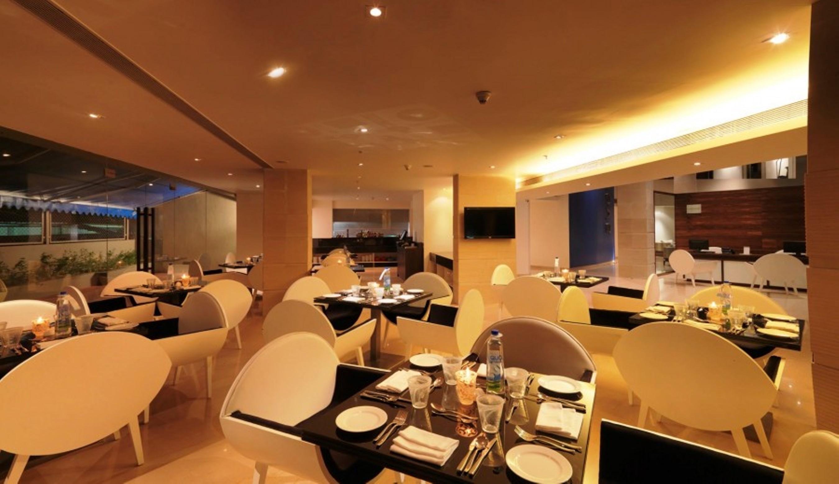 Svenska Design Hotel, Electronic City, Bangalore Kammasandra Buitenkant foto