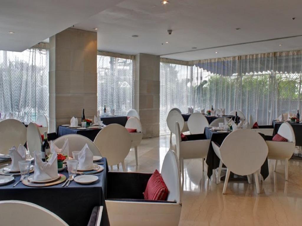 Svenska Design Hotel, Electronic City, Bangalore Kammasandra Buitenkant foto