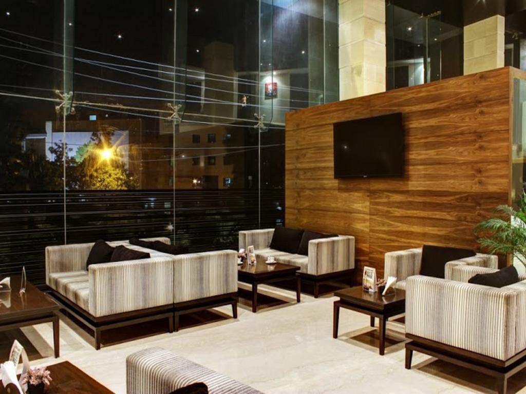 Svenska Design Hotel, Electronic City, Bangalore Kammasandra Buitenkant foto
